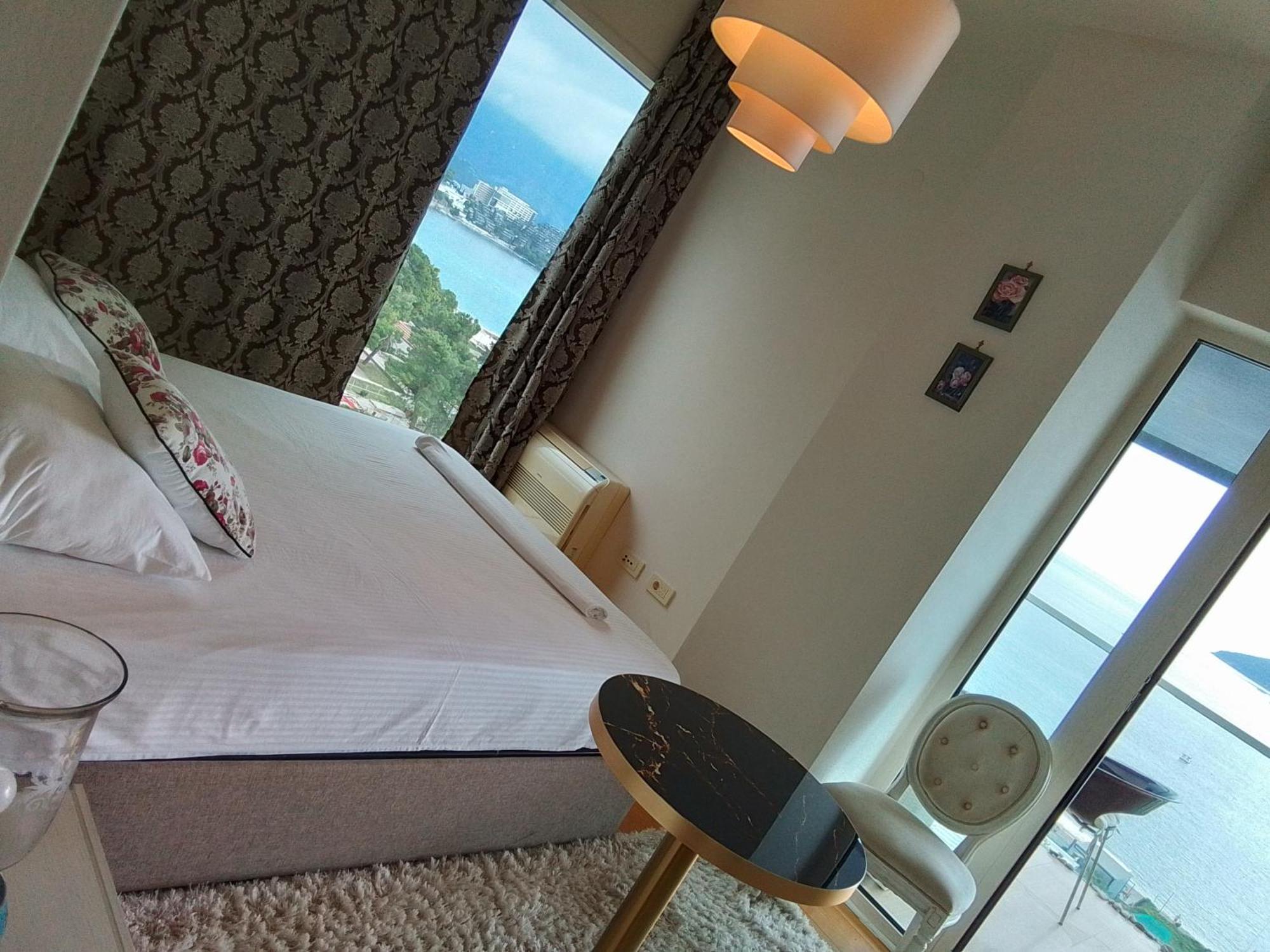 Two Bedroom Elizabeth Treecanne Near Sea Budva