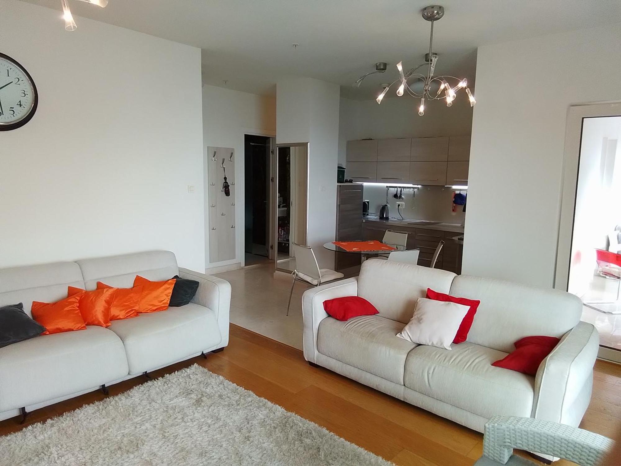Two Bedroom Elizabeth Treecanne Near Sea Apartment *