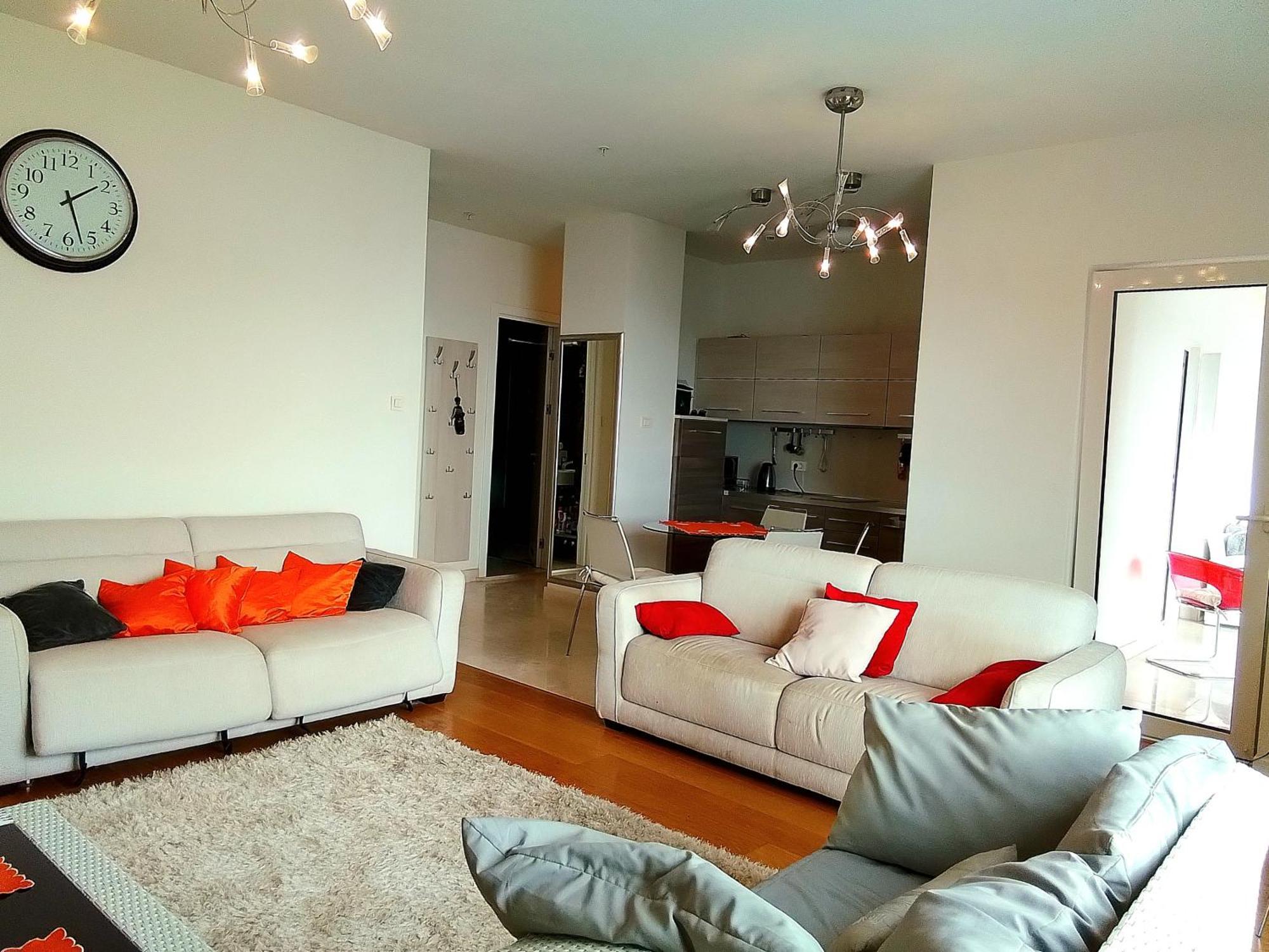 Two Bedroom Elizabeth Treecanne Near Sea Apartment