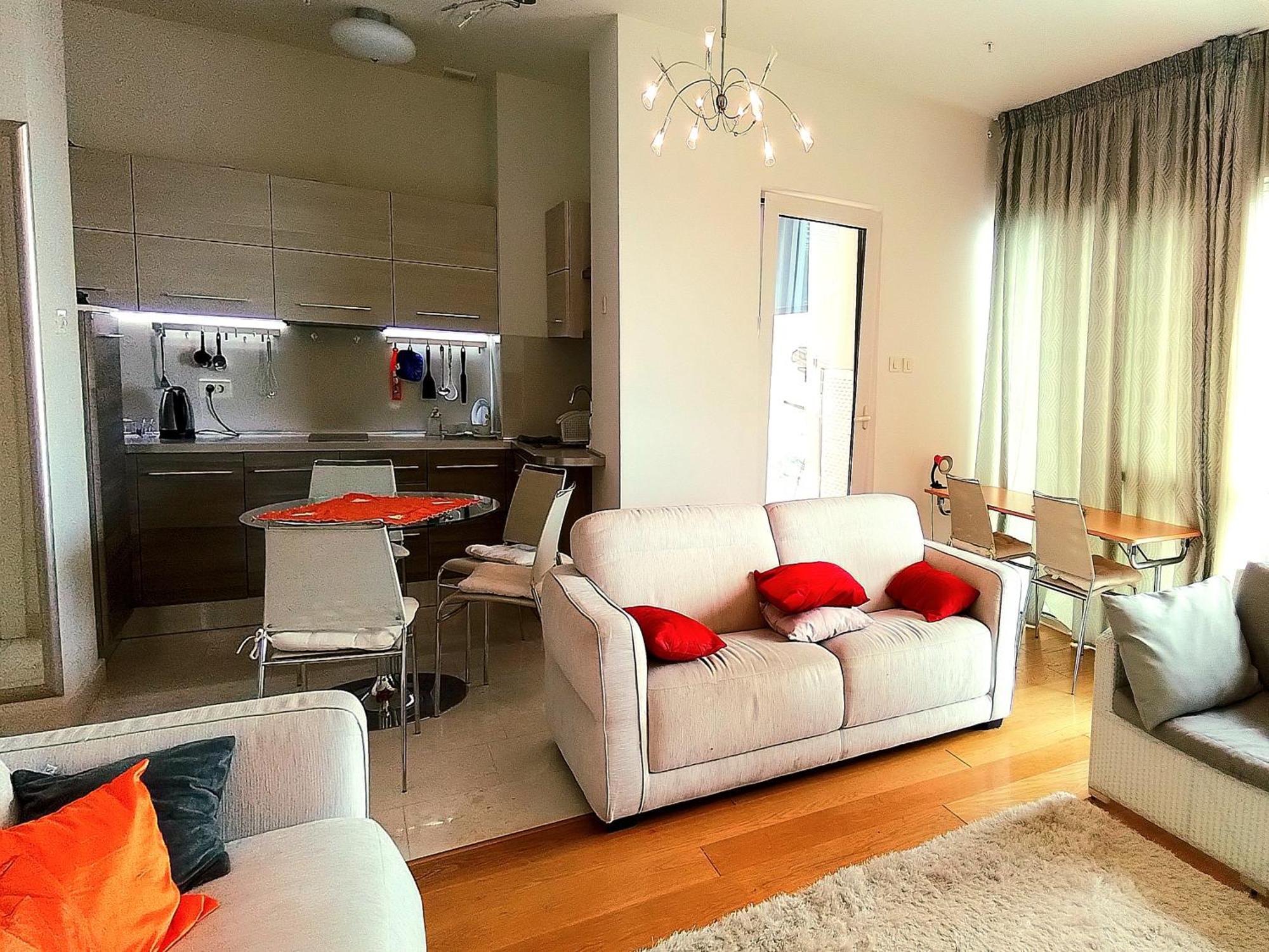 Two Bedroom Elizabeth Treecanne Near Sea Apartment *