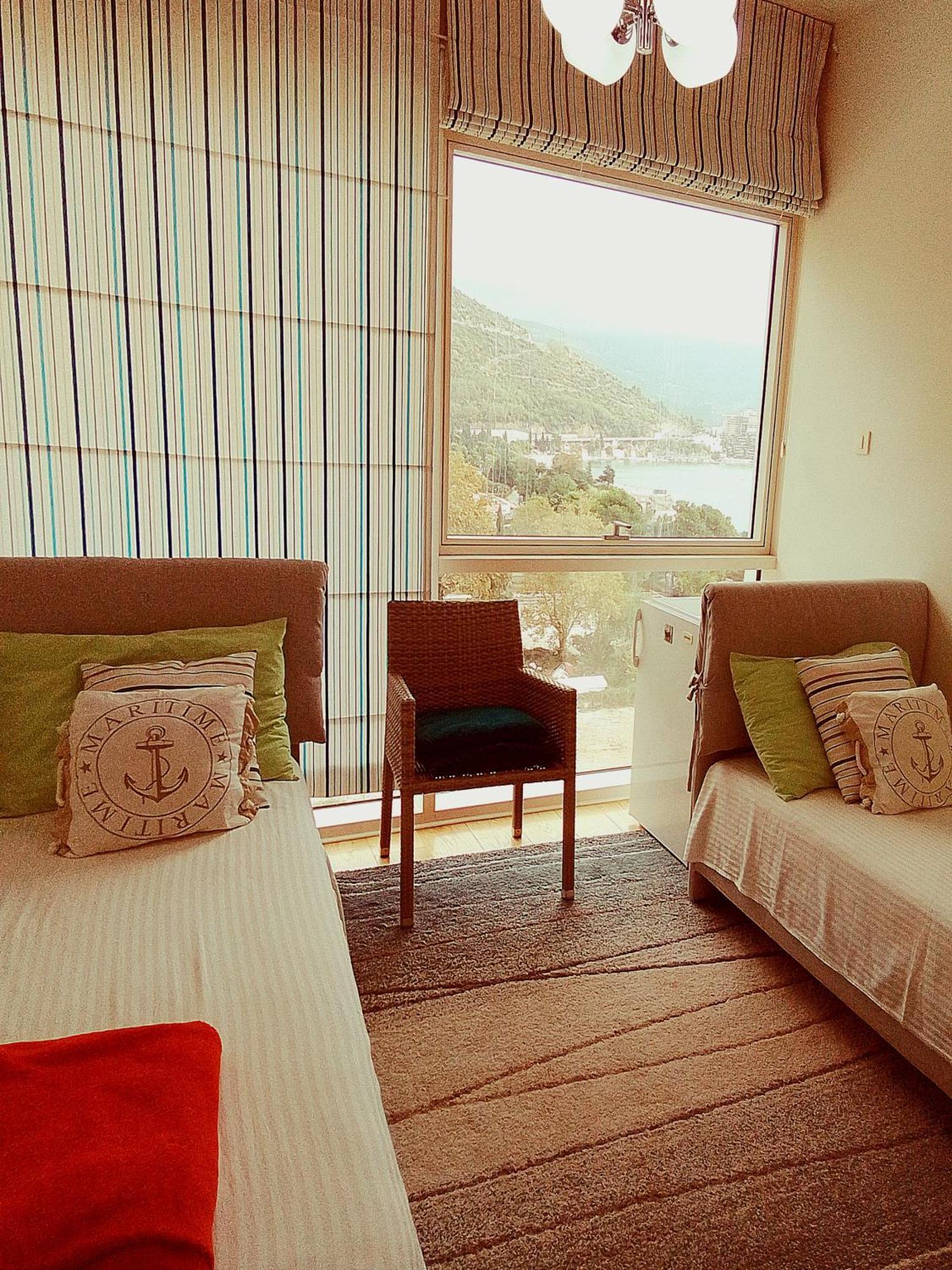 Two Bedroom Elizabeth Treecanne Near Sea * Budva