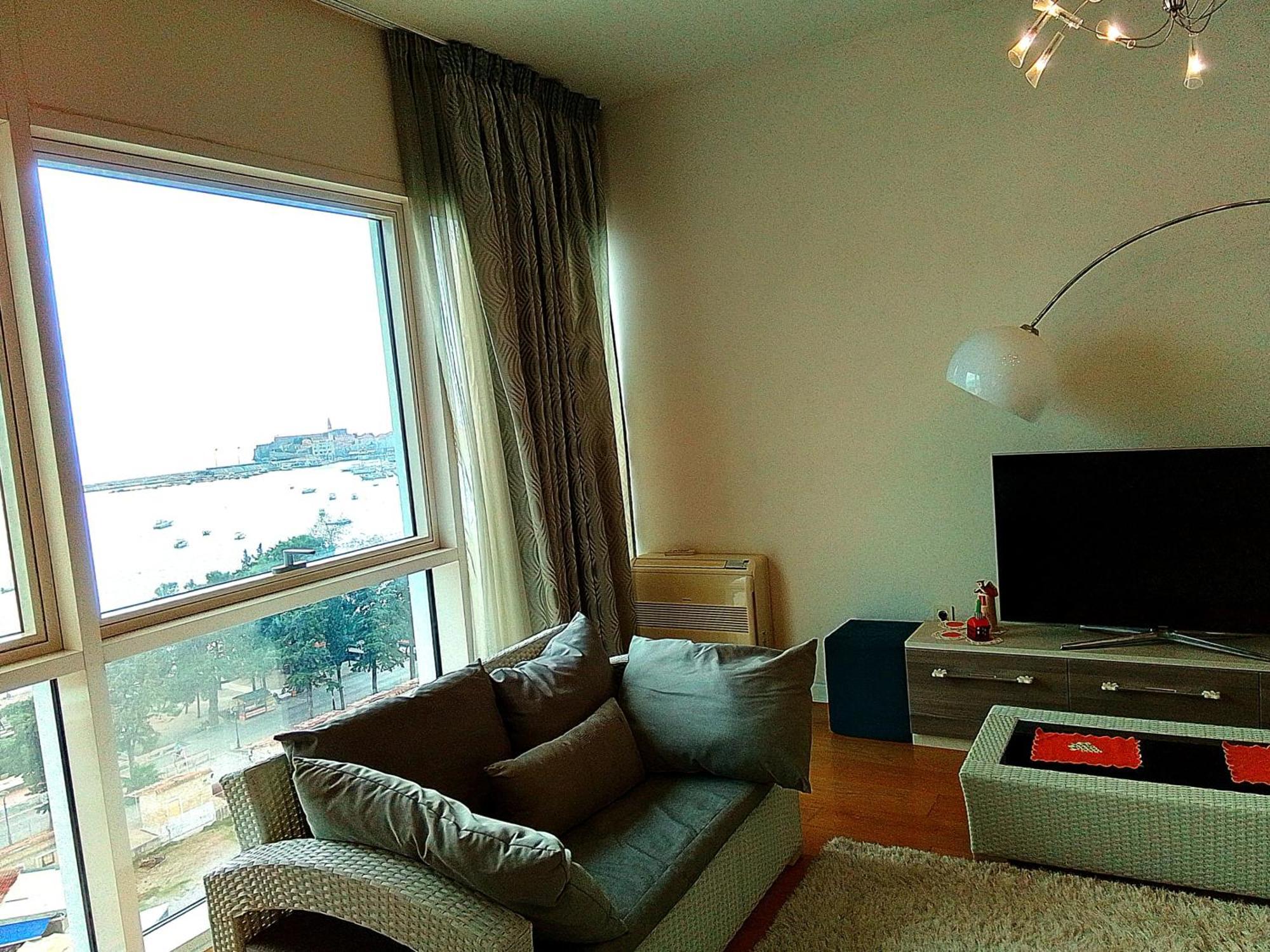 Two Bedroom Elizabeth Treecanne Near Sea *