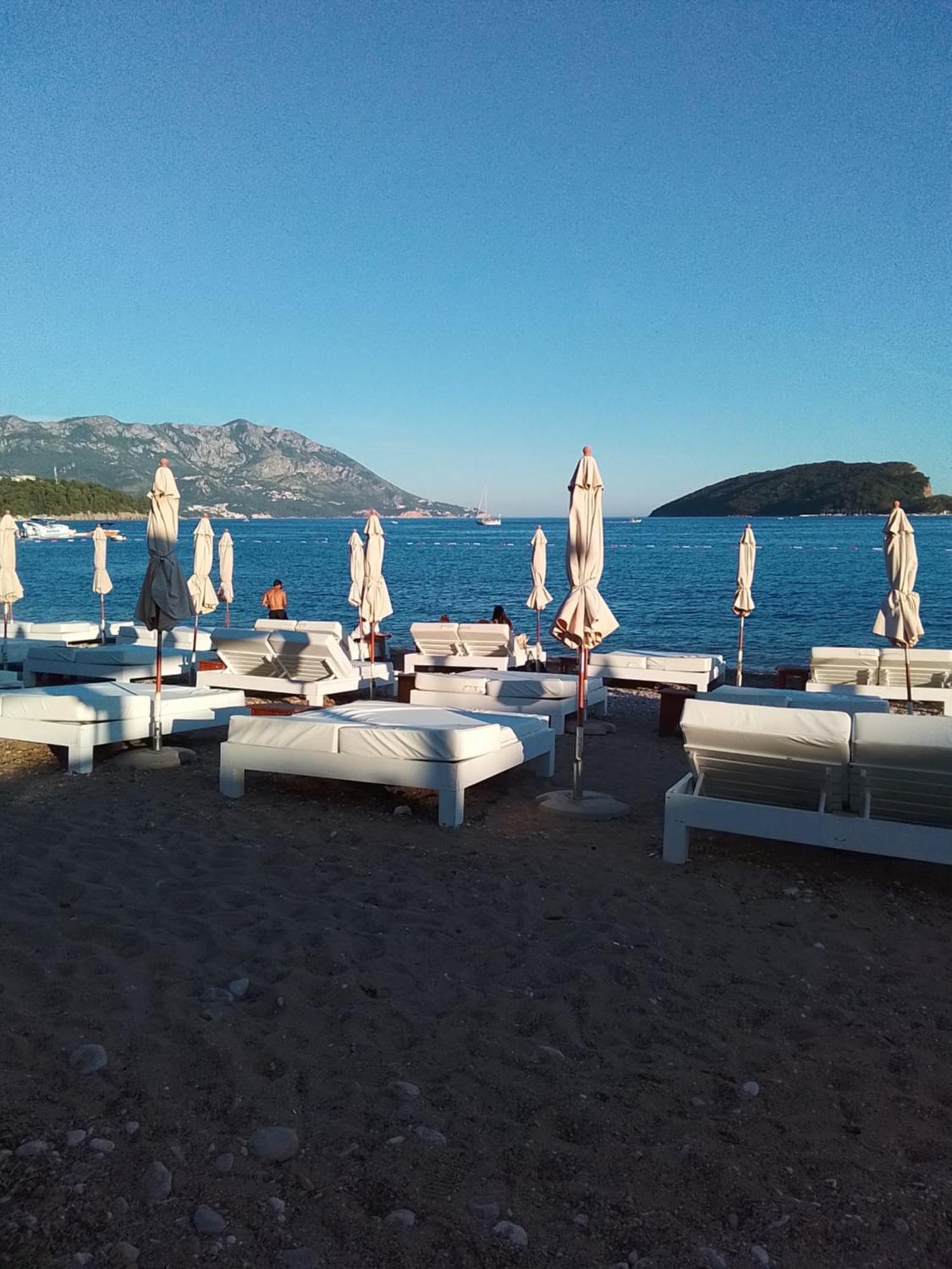 Apartment Two Bedroom Elizabeth Treecanne Near Sea *