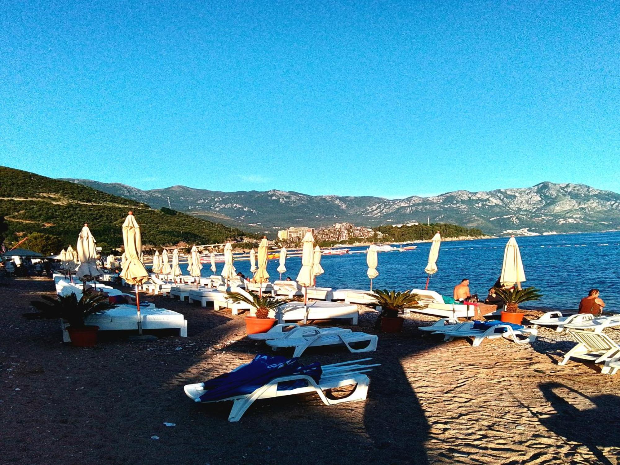 Two Bedroom Elizabeth Treecanne Near Sea Apartment Budva